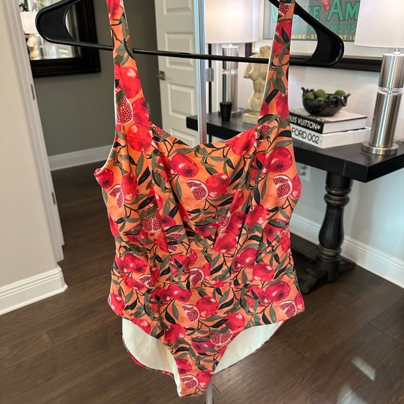 NWT BROMELIA SWIMSUIT and jacket in juicy pomegranates, XL - Picture 8 of 9